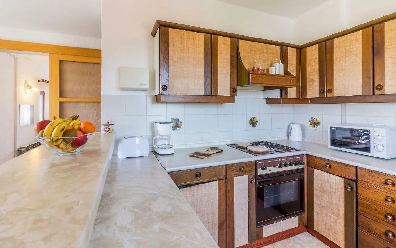 Three-Bedroom Apartment Meden Pomer